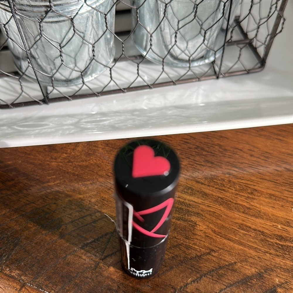 Shout Loud Satin Lipstick 1.0ea - Picture 9 of 9